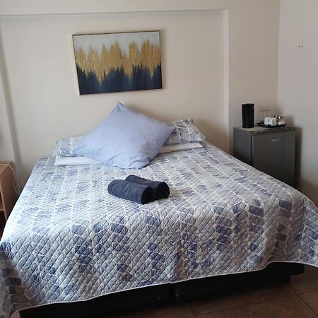 White Rose Guest House Vanderbijlpark Eksteriør billede