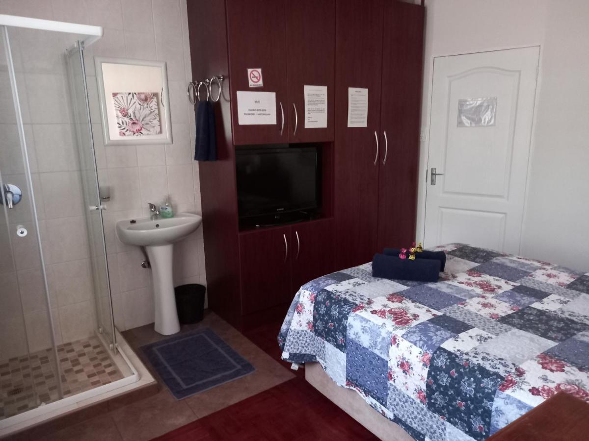 White Rose Guest House Vanderbijlpark Eksteriør billede