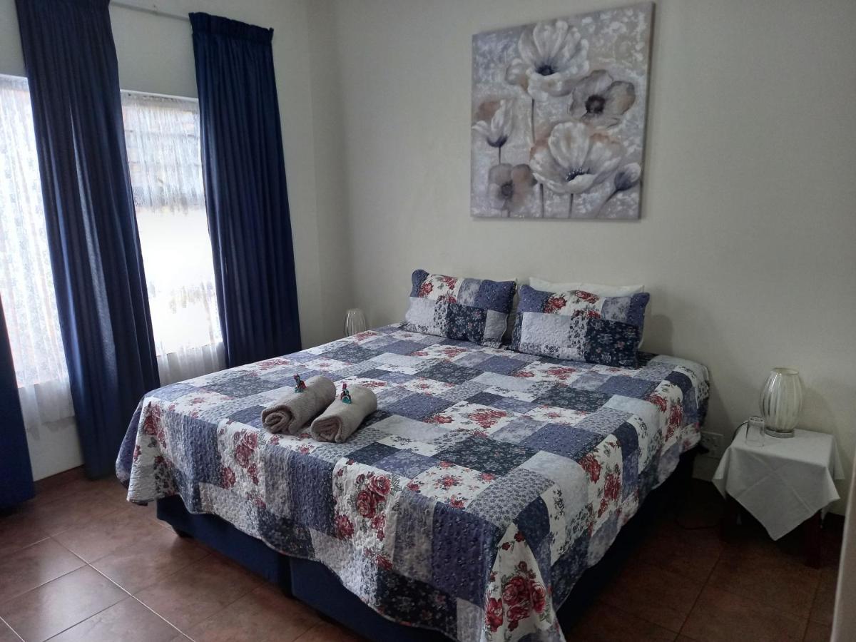 White Rose Guest House Vanderbijlpark Eksteriør billede