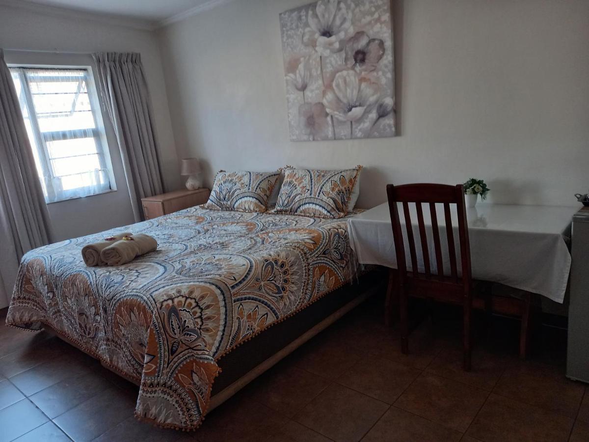 White Rose Guest House Vanderbijlpark Eksteriør billede