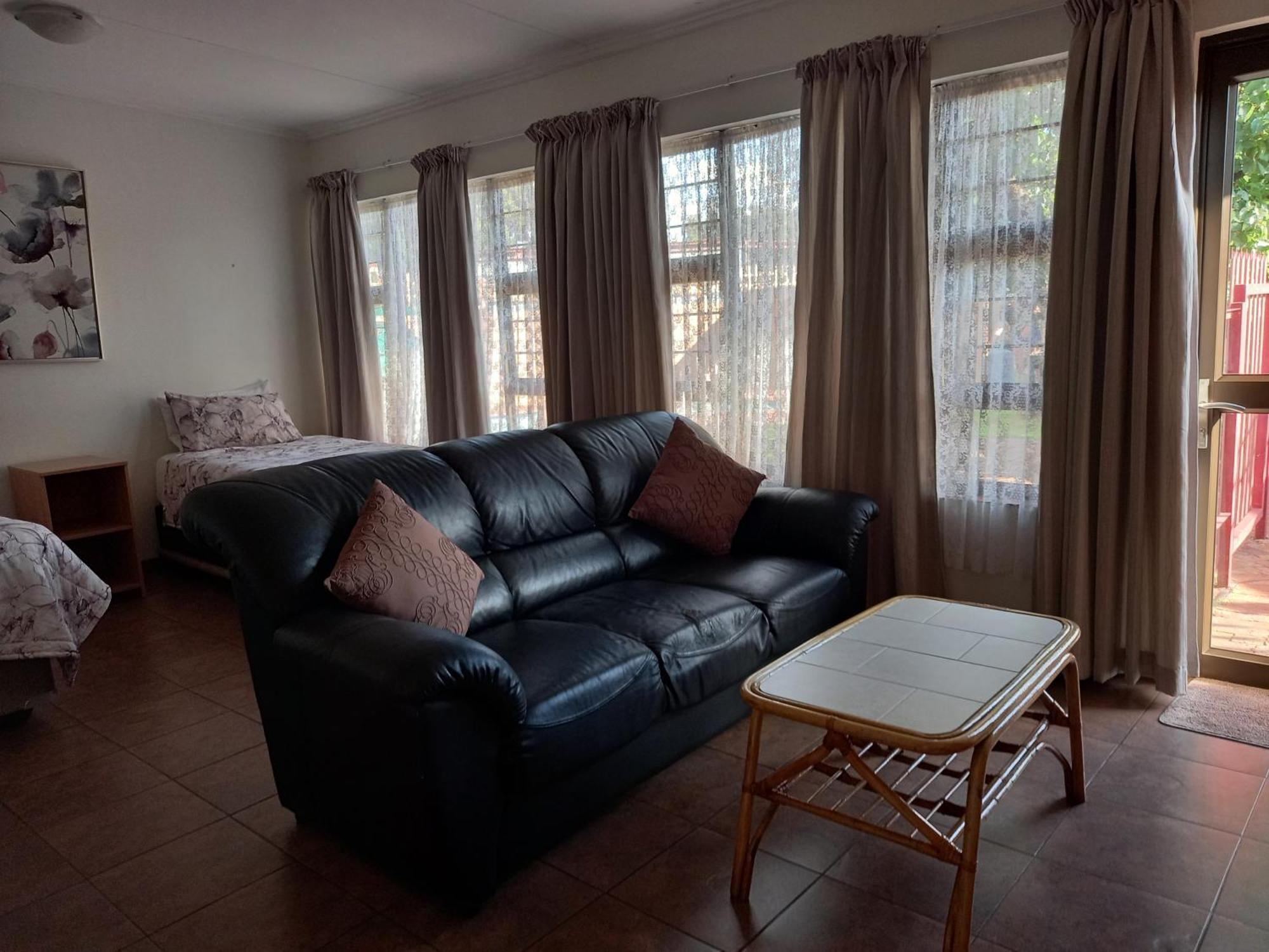 White Rose Guest House Vanderbijlpark Værelse billede
