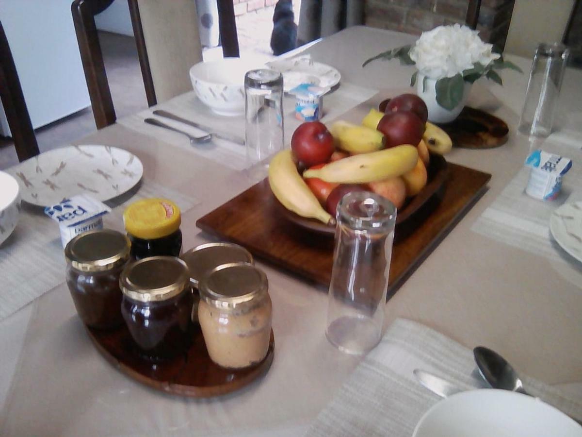White Rose Guest House Vanderbijlpark Eksteriør billede